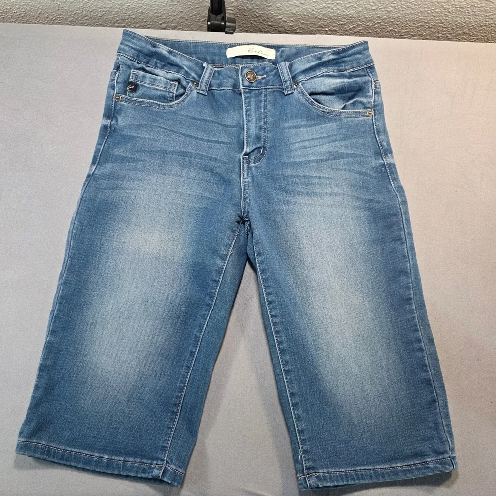 KanCan Womens Medium Wash Denim Bermuda Shorts Mid Rise Stretch Size 5 (26)